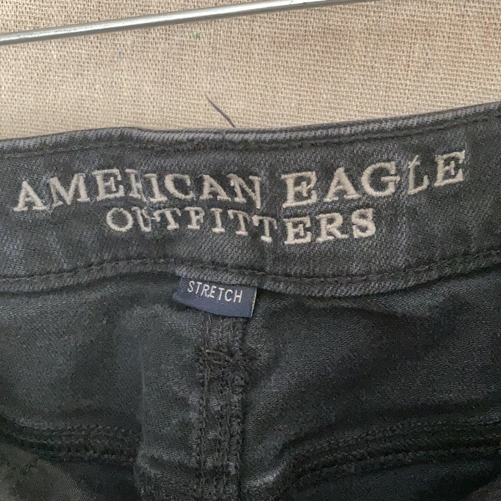 American Eagle Outfitters distressed black denim shorts - Picture 6 of 9